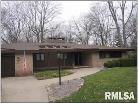 441 E High Point Dr, Peoria, IL 61614