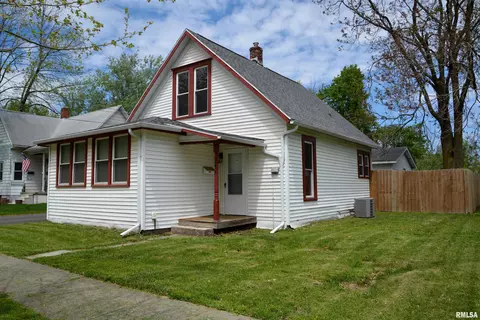 736 W Jefferson St, Macomb, IL 61455
