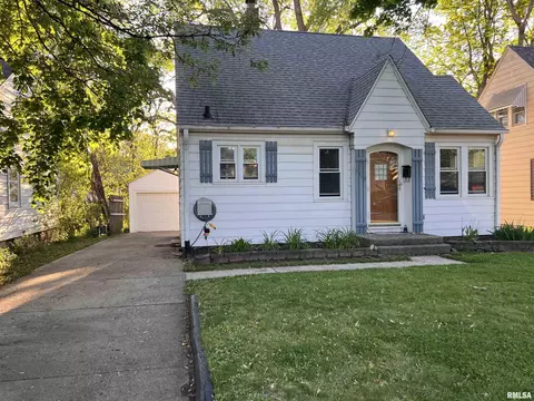 3115 N Parish Ave, Peoria, IL 61604