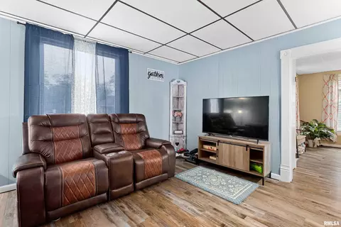 136 S 8th Ave, Canton, IL 61520 photo 17