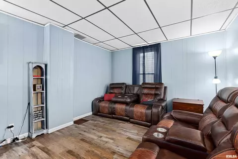 136 S 8th Ave, Canton, IL 61520 photo 16