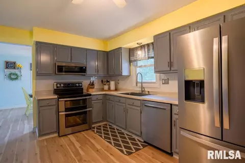 516 E Pine St, Metamora, IL 61548 photo 9