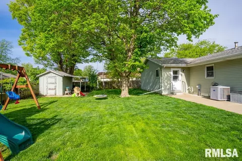 516 E Pine St, Metamora, IL 61548 photo 32