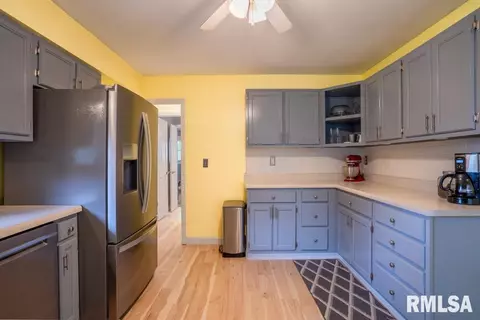 516 E Pine St, Metamora, IL 61548 photo 8