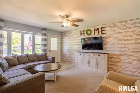 516 E Pine St, Metamora, IL 61548 photo 4