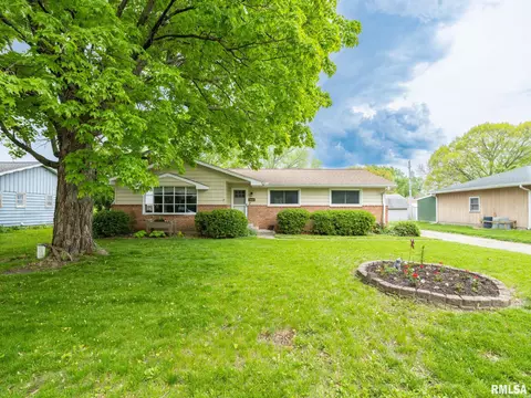 10626 N Dale St, Peoria, IL 61615