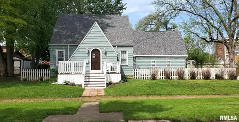 326 N 2nd Ave, Canton, IL 61520