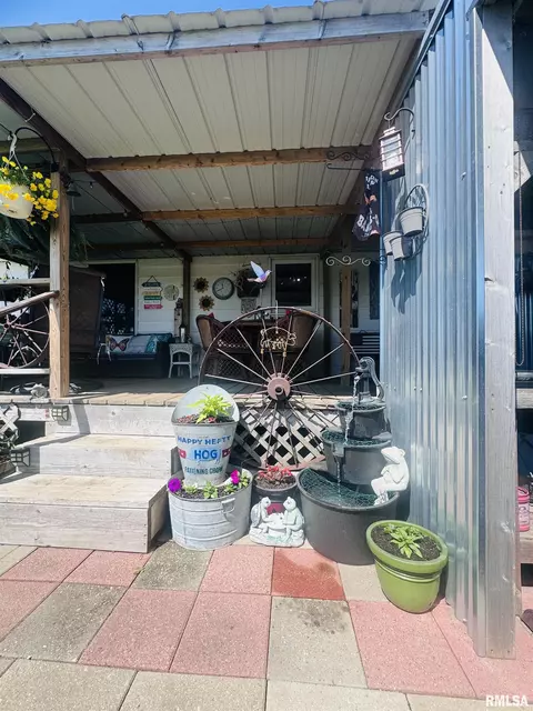 73 1st St, Sciota, IL 61475 photo 24