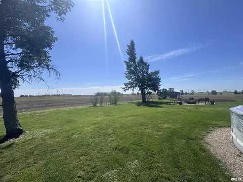 73 1st St, Sciota, IL 61475 photo 32