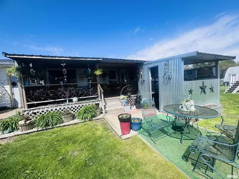 73 1st St, Sciota, IL 61475 photo 25
