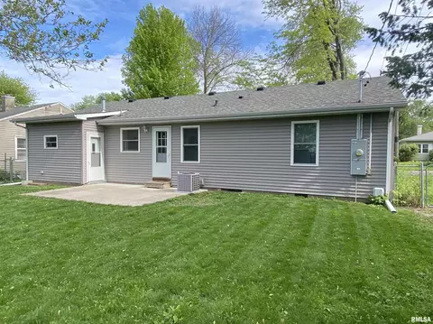928 Memorial Dr, Macomb, IL 61455 photo 33