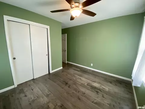 928 Memorial Dr, Macomb, IL 61455 photo 26