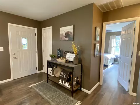 928 Memorial Dr, Macomb, IL 61455 photo 18