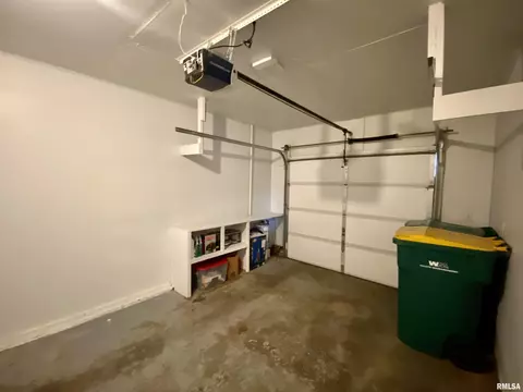 928 Memorial Dr, Macomb, IL 61455 photo 30