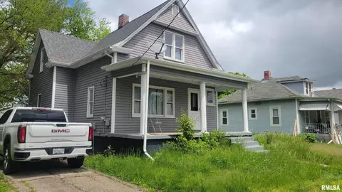 627 Custer Pl, Canton, IL 61520