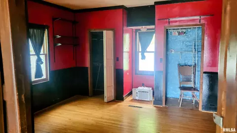 Bedroom - 627 Custer Pl, Canton, IL 61520 photo 1 of 4