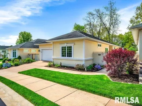 5704 W Deer Park Ave, Peoria, IL 61615
