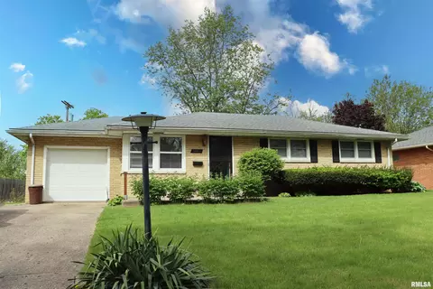 5003 N Bevalon Pl, Peoria, IL 61614