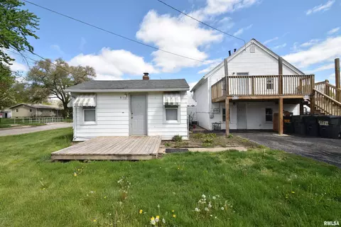 354 Chicago St, East Peoria, IL 61611