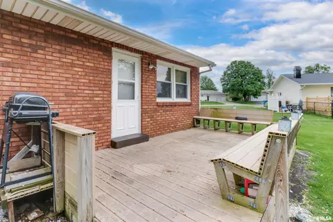 409 S Eastern Ave, Minier, IL 61759 photo 25