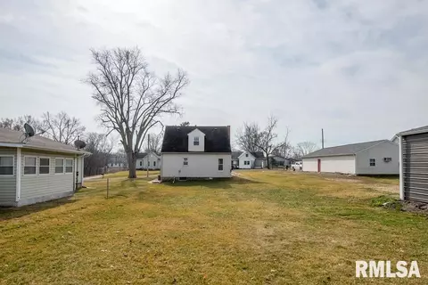Exterior - 308 E 6th St, Glasford, IL 61533 photo 2 of 4