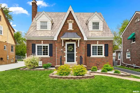 427 W Forrest Hill Ave, Peoria, IL 61604
