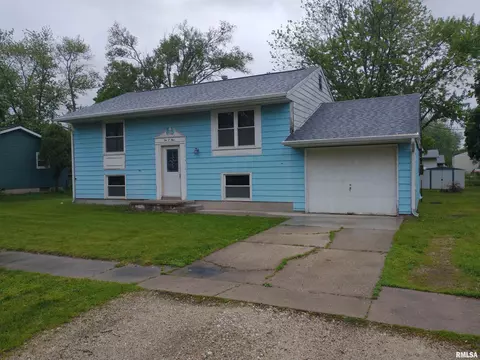 203 St Anthony St, South Pekin, IL 61564