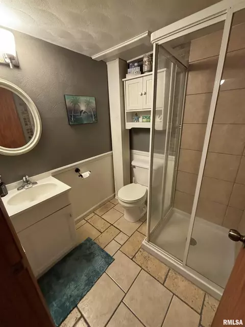 116 Thrush Ave, Pekin, IL 61554 photo 35