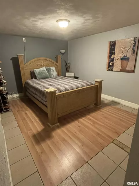 116 Thrush Ave, Pekin, IL 61554 photo 33