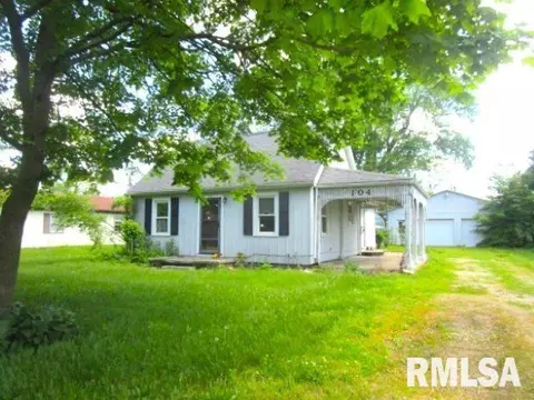 104 Loren St, Washington, IL 61571