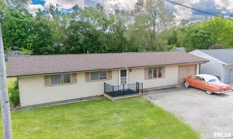 128 State St, North Pekin, IL 61554