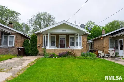 1319 E Rouse Ave, Peoria, IL 61614