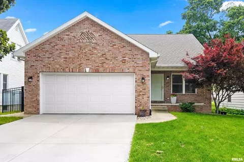 112 N Maple Ave, Morton, IL 61550
