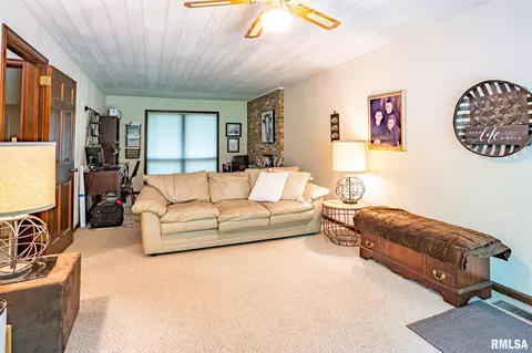 1503 Hickory Point Rd, Metamora, IL 61548 photo 26