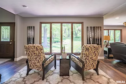 1503 Hickory Point Rd, Metamora, IL 61548 photo 3