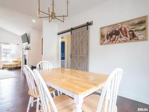 Dining - 6 Kemp St, Delavan, IL 61734 photo 4 of 4