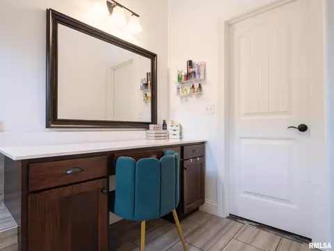 Bath - 6 Kemp St, Delavan, IL 61734 photo 5 of 6