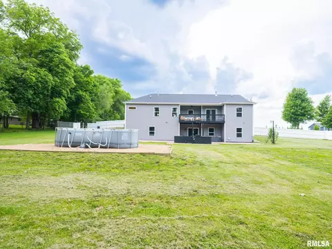 Exterior - 6 Kemp St, Delavan, IL 61734 photo 10 of 15