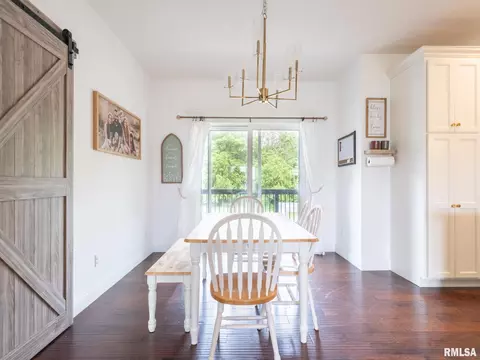 Dining - 6 Kemp St, Delavan, IL 61734 photo 2 of 4
