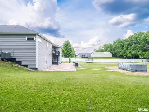 Exterior - 6 Kemp St, Delavan, IL 61734 photo 8 of 15