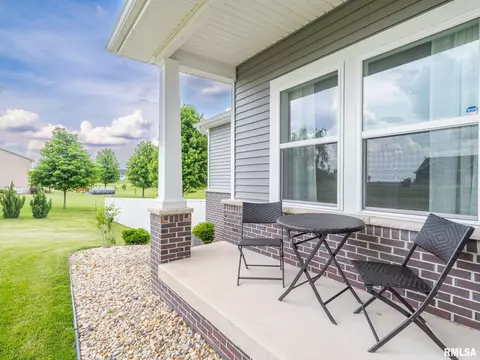 Exterior - 6 Kemp St, Delavan, IL 61734 photo 7 of 15