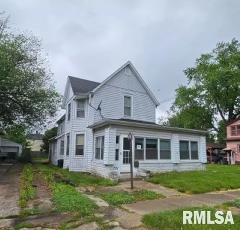 701 Summer St, Pekin, IL 61554