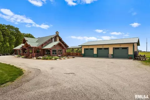 2631 E 1685 North Rd, Danvers, IL 61732