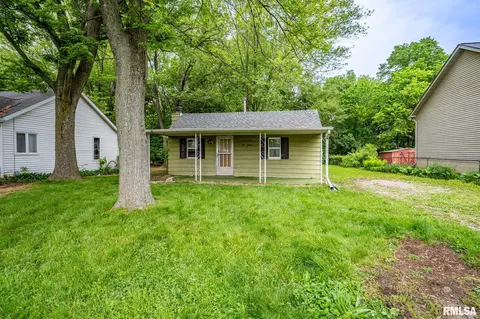 120 W Eden St, East Peoria, IL 61611