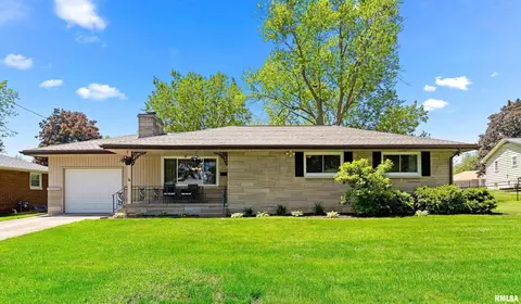 5013 N Bevalon Pl, Peoria, IL 61614
