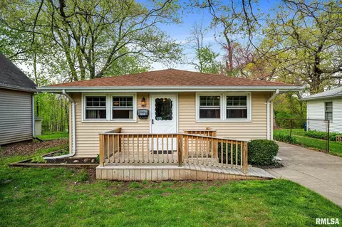 1521 E Rouse Ave, Peoria, IL 61614
