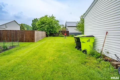 415 E Walnut St, Tremont, IL 61568 photo 24