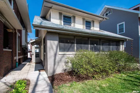 1417 W Columbia Ter, Peoria, IL 61606