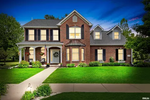 10726 N Bodell Dr, Peoria, IL 61615