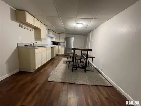 1335 E Pierce St, Macomb, IL 61455 photo 11